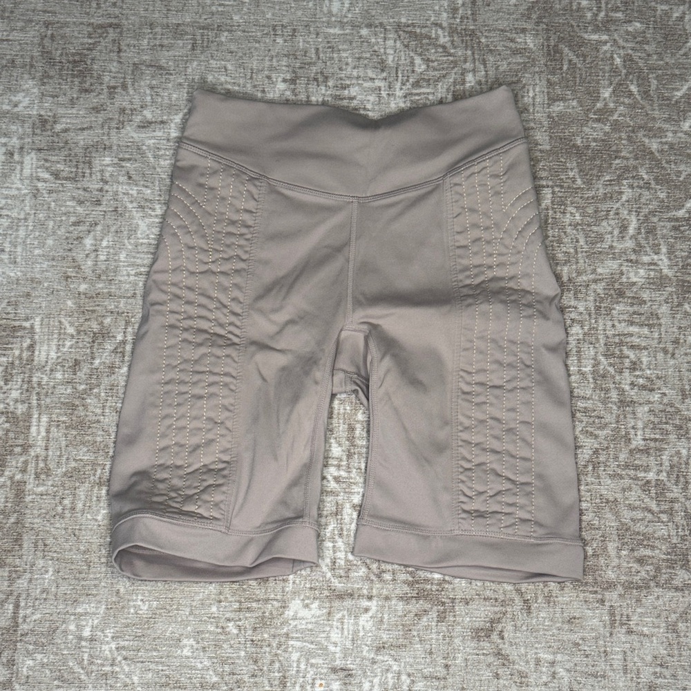 Fabletics Women's Tan Quilted Shorts